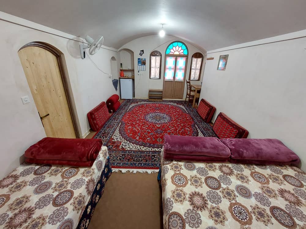 عمارت مهربانو - واحد سه تخته سیمین دخت