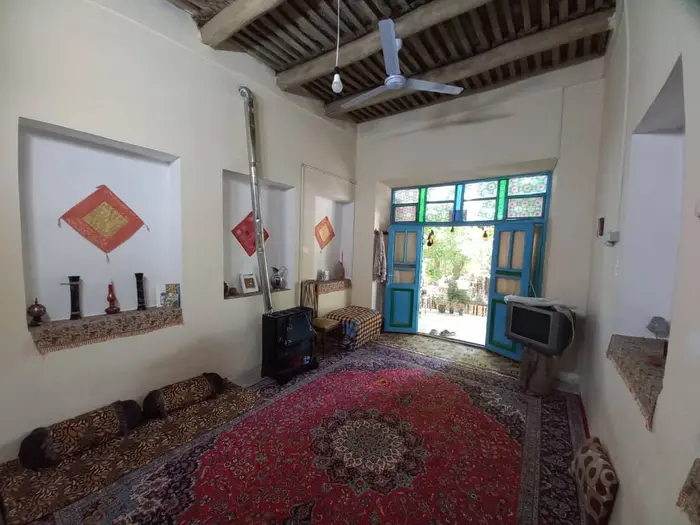 بوم گردی سرای کربلایی فریدون - واحد خوش نشین ۳