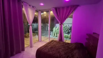 ویلا دوخوابه استخردار شیشه ای هوتارو ۲