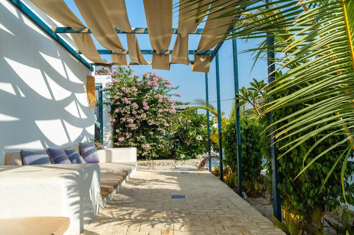 بوم گردی دنسه نوم فلت - واحد 9