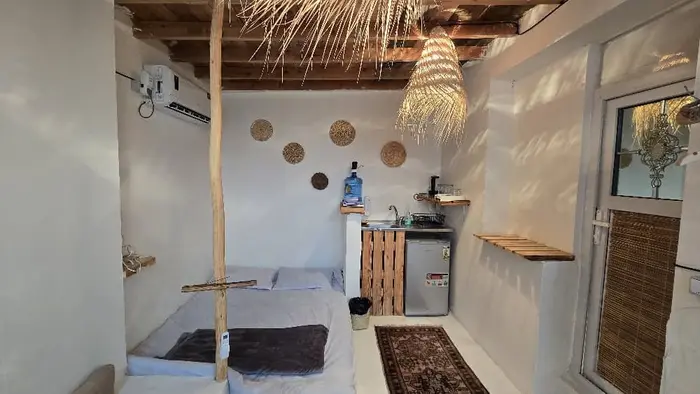 بوم گردی حصیر - واحد فلت نور و نمک