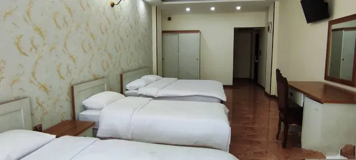 مسافرخانه کیومرث - واحد چهار تخته - 11