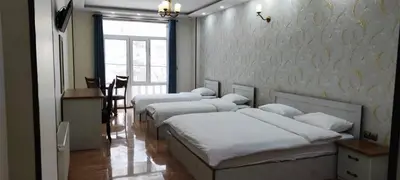 مسافرخانه کیومرث - واحد چهار تخته