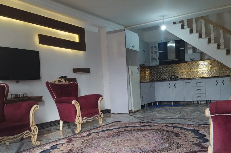 دوخوابه استخر آبگرم آوا