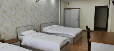 مسافرخانه کیومرث - واحد چهار تخته