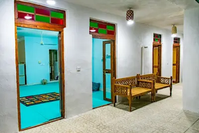 بومگردی پنج دری بربو - واحد آبی