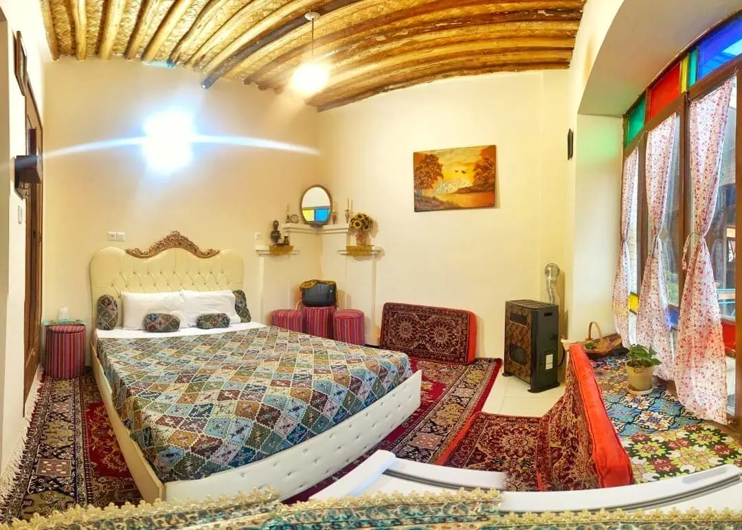 بوم گردی ماه سلطان - واحد نازبانو