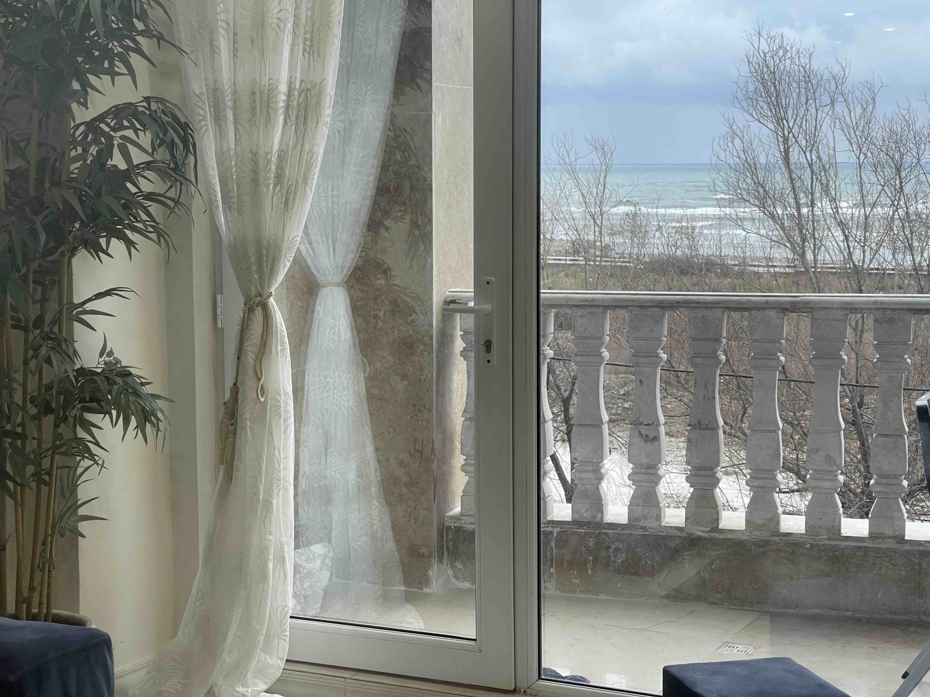 آپارتمان دوخوابه ساحلی آنجل