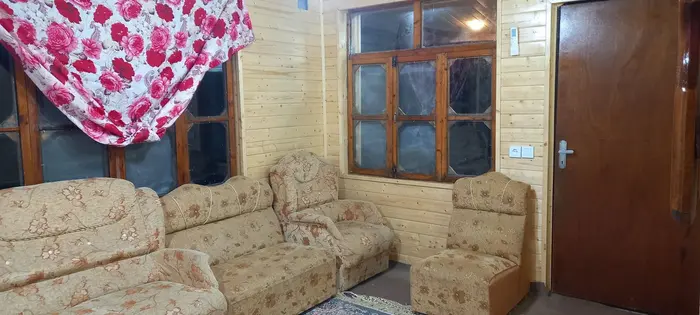 بوم گردی ویشه راش - واحد 2 - اتاق پذیرایی 