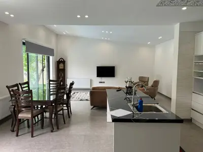 ویلا یک خوابه باغ مدرن