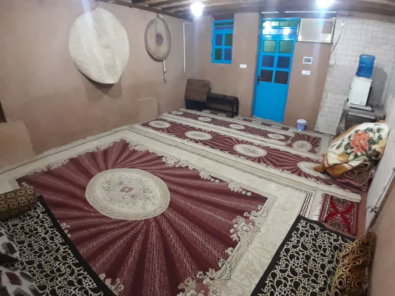 بوم گردی یک خوابه دوگ دلارام اتاق مرجان