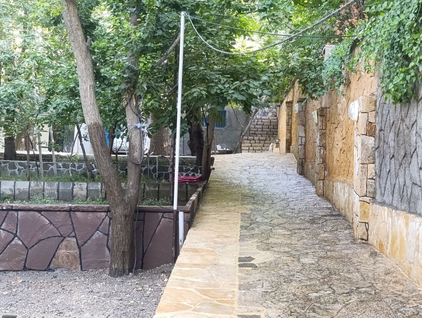 ویلا یک خوابه جنگلی بهشت طرقبه