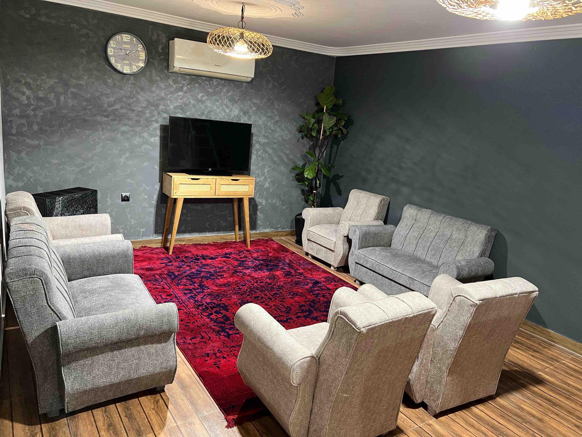 دوخوابه سوئیسی استخردار آبگرم مسرور