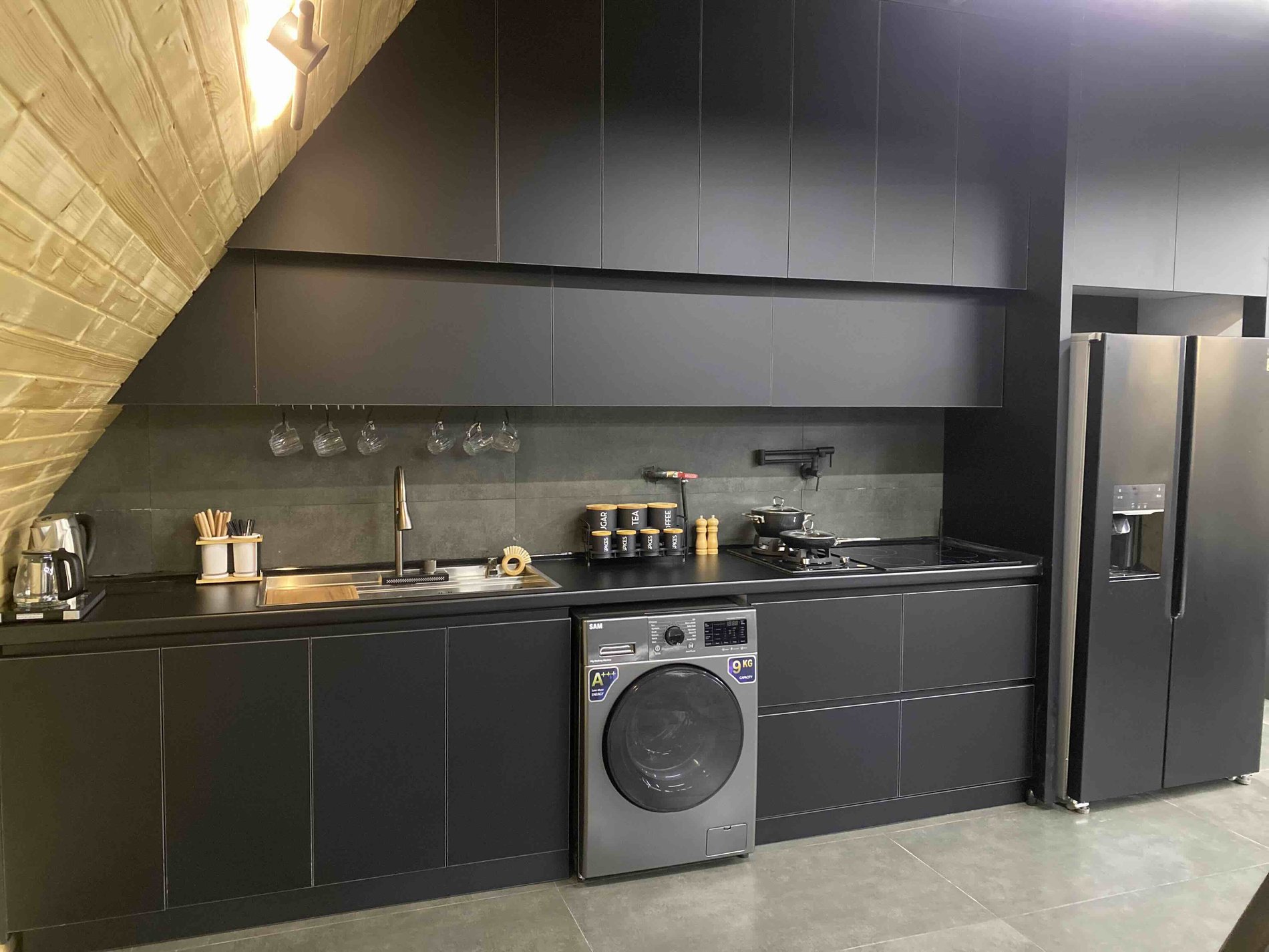 کلبه دوخوابه سوئیسی استخردار آبگرم اسدی