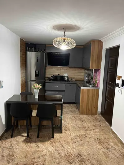 کلبه دوخوابه سوئیسی استخردار آبگرم مسرور