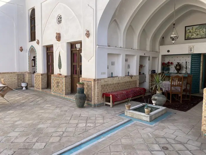 اقامتگاه سنتی نگین - دبل زمرد ۲