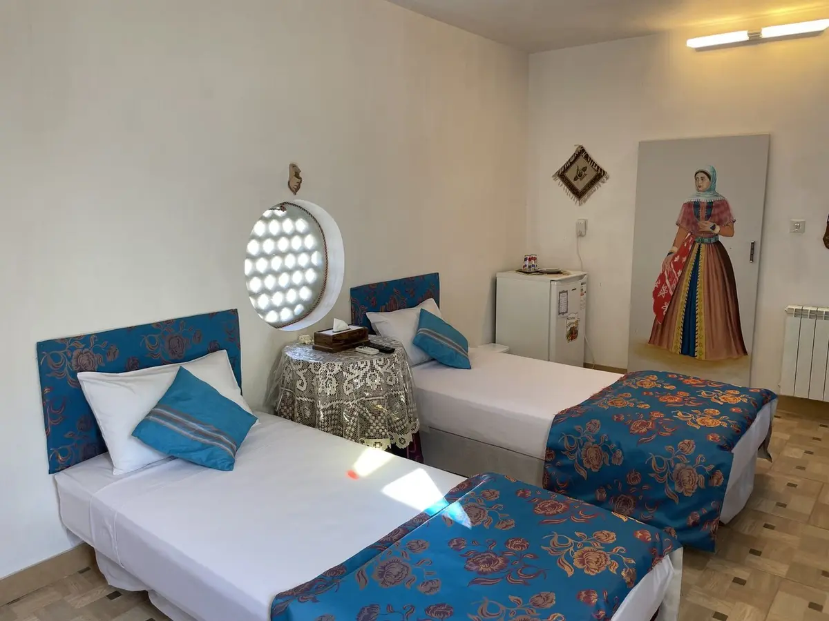 اقامتگاه سنتی نگین - ۲ تخته تویین حیاط پنجم