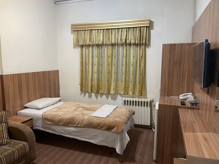 سه تخته سیاح 233