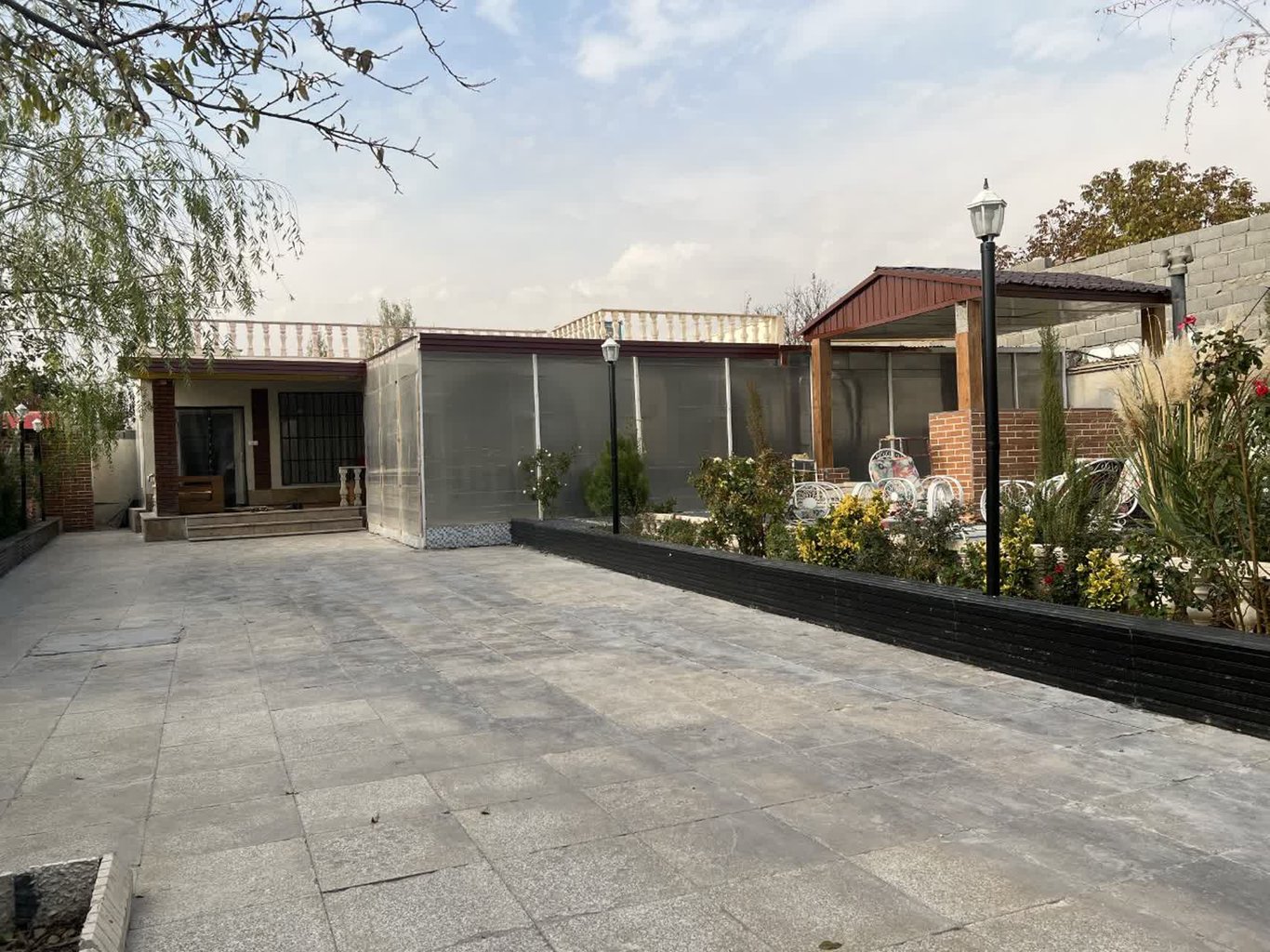 دوخوابه گل آذین