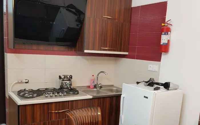 سوئیت پنج تخت سپیدارقم 1