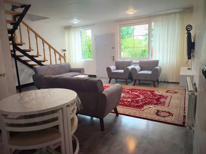 ویلا دوخوابه چوبی جنگلی شالیزار - سالن پذیرایی