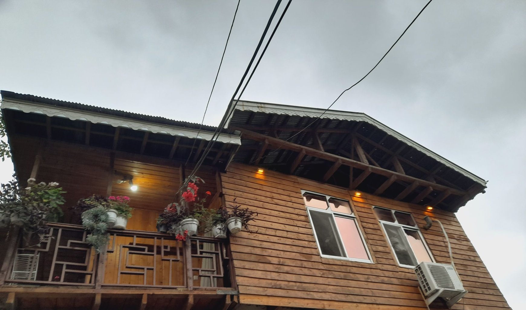 یک خوابه چوبی شمعدانی مرکی 3