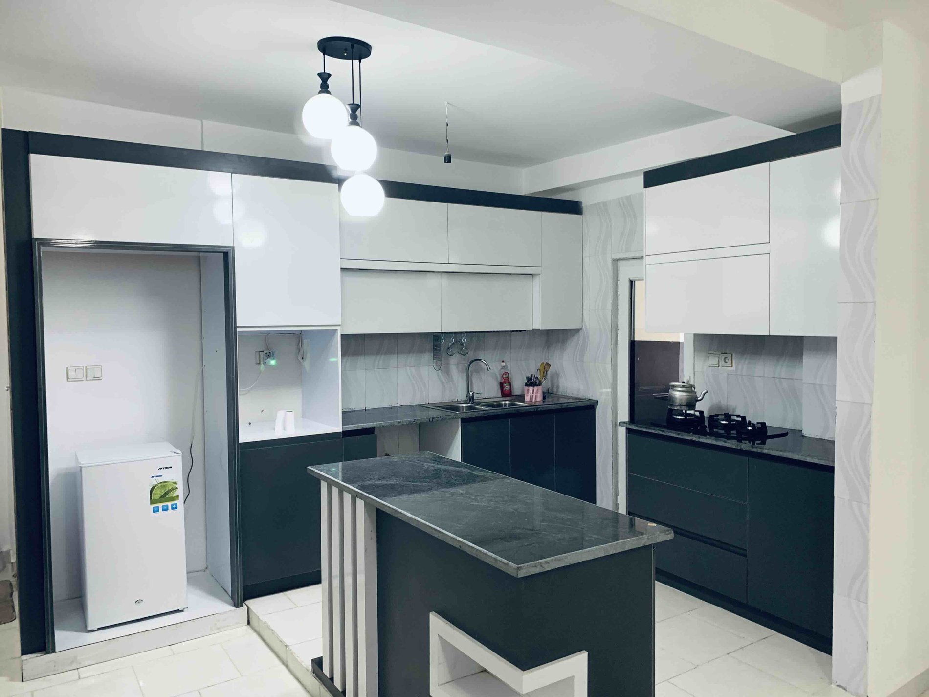 آپارتمان دوخوابه پیک‌ مهر