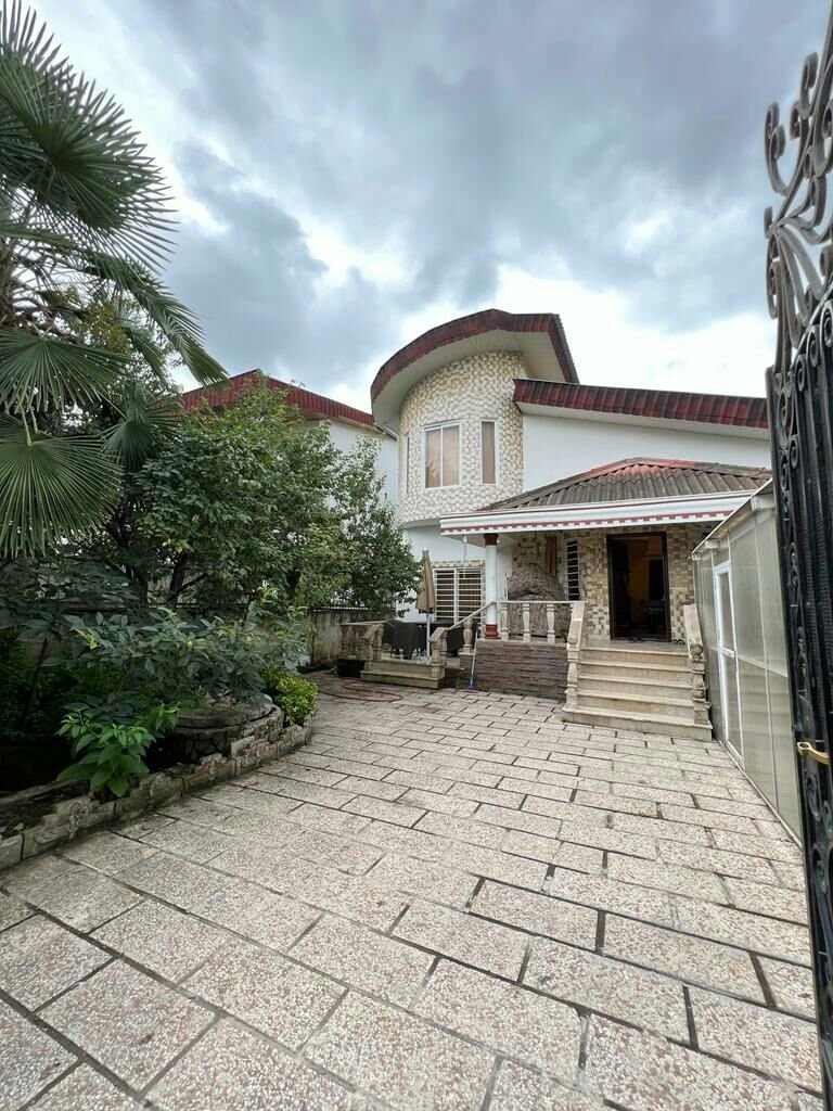 ویلا دوخوابه استخردار آبگرم یگانه