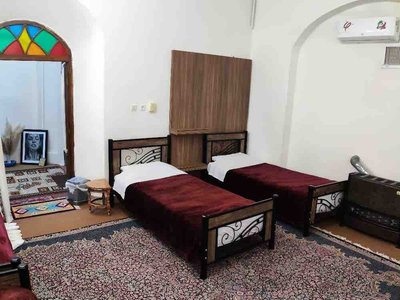 اقامتگاه سنتی باغ عمارت خُرَّم - واحد 4