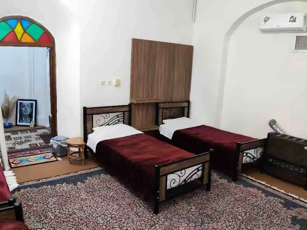 اقامتگاه سنتی باغ عمارت خُرَّم - واحد 4