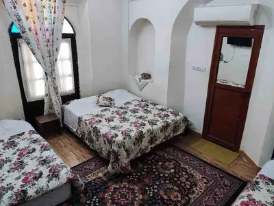 اقامتگاه سنتی باغ عمارت خُرَّم - واحد ۲