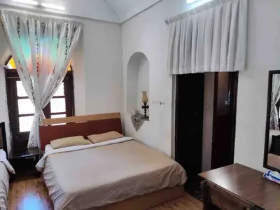 اقامتگاه سنتی باغ عمارت خُرَّم - واحد 1