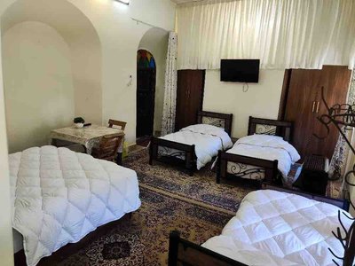 اقامتگاه سنتی باغ عمارت خُرَّم - واحد 3