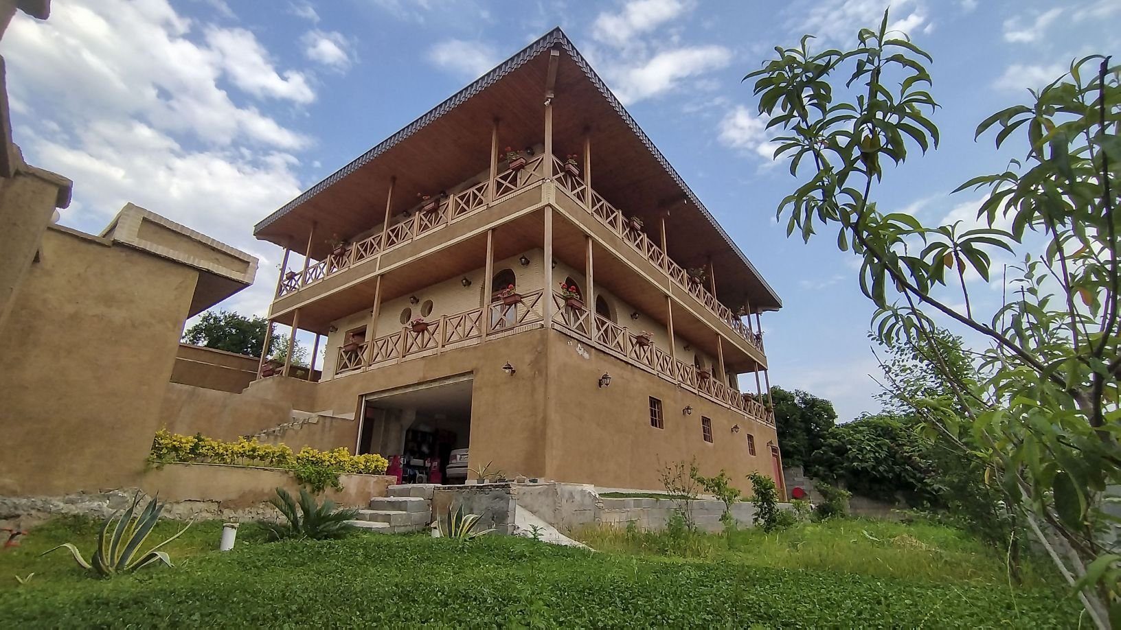 عمارت ژوآن - واحد ریوار