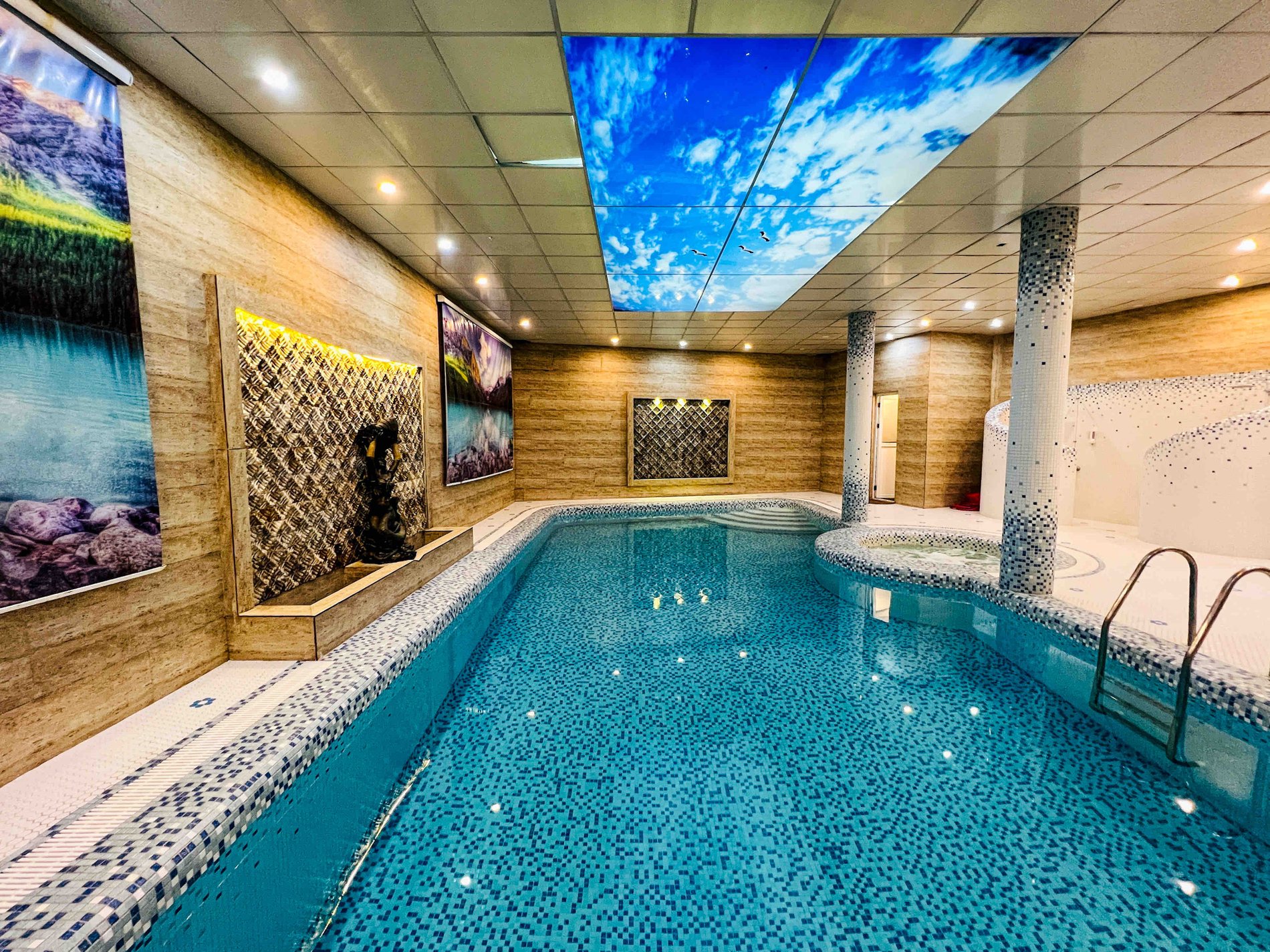 ویلا سه خوابه استخردار آبگرم گلشن