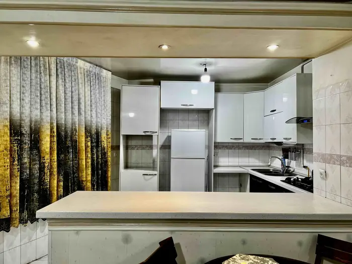 آپارتمان دوخوابه نسترن غربی - آشپزخانه ١