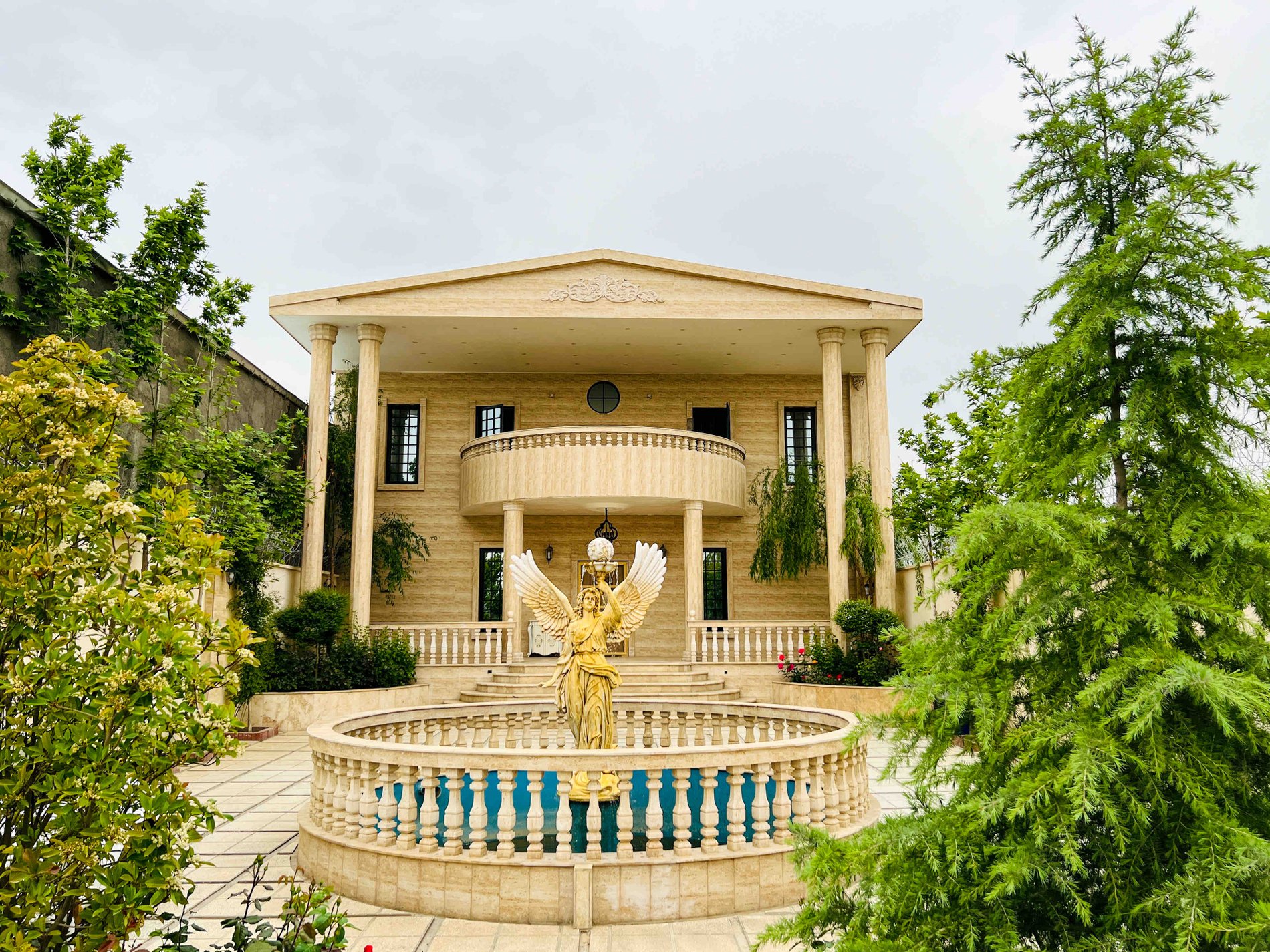 ویلا سه خوابه استخردار آبگرم گلشن