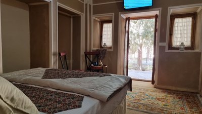 اقامتگاه سنتی شاه ولی - واحد دوتخته دبل رو به حیاط