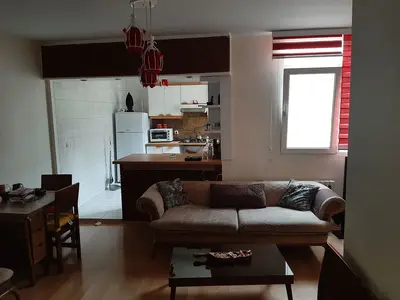 آپارتمان یک خوابه ظفر طبقه اول