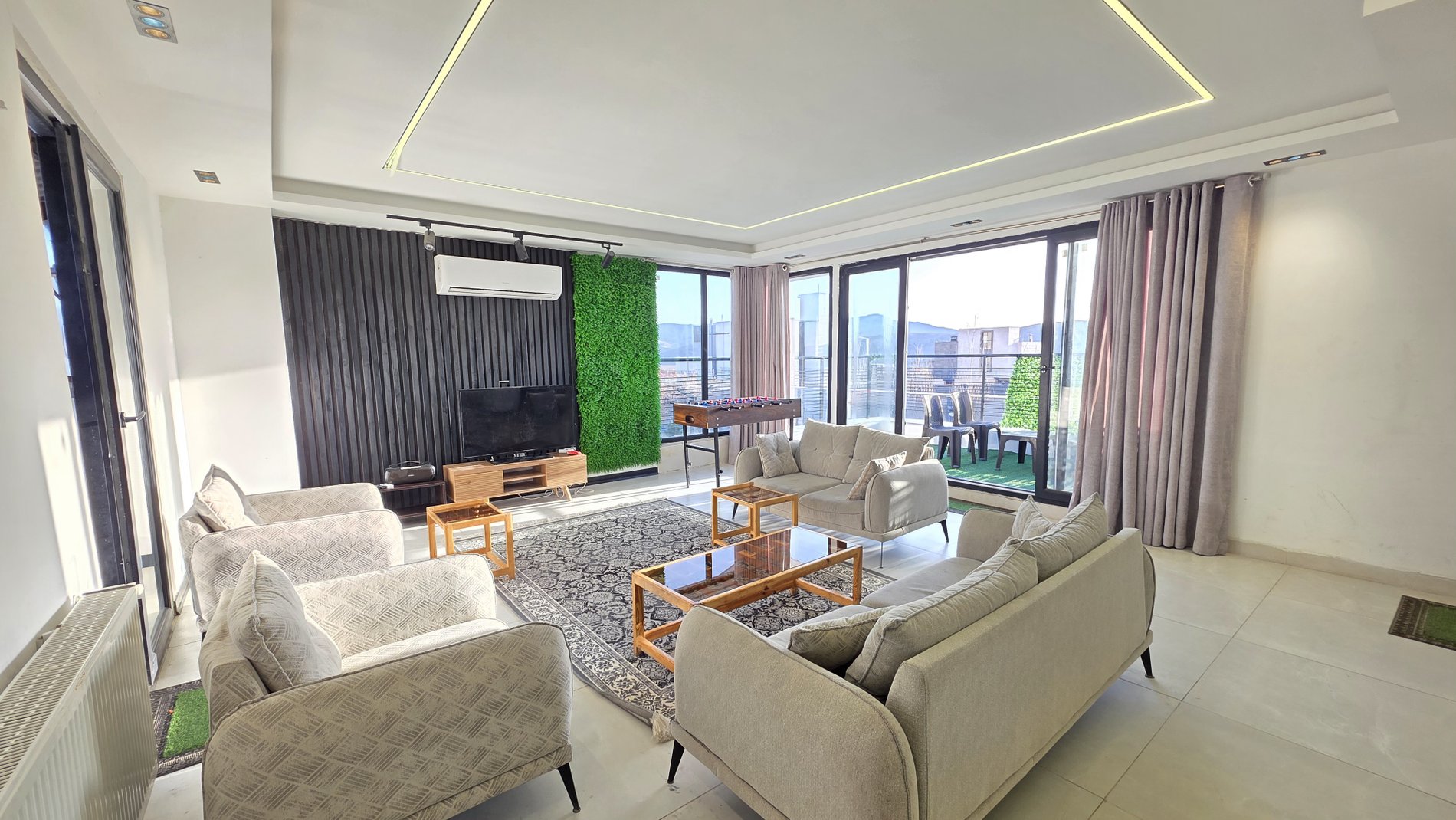 ویلا دوخوابه استخردار آبگرم باغ صدرا