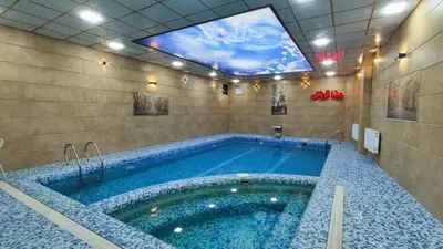 ویلا دوخوابه استخردار آبگرم سرپوشیده قربانی ۸۴