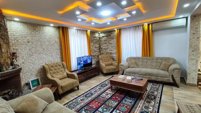 ویلا دوخوابه استخردار آبگرم سرپوشیده قربانی ۸۴