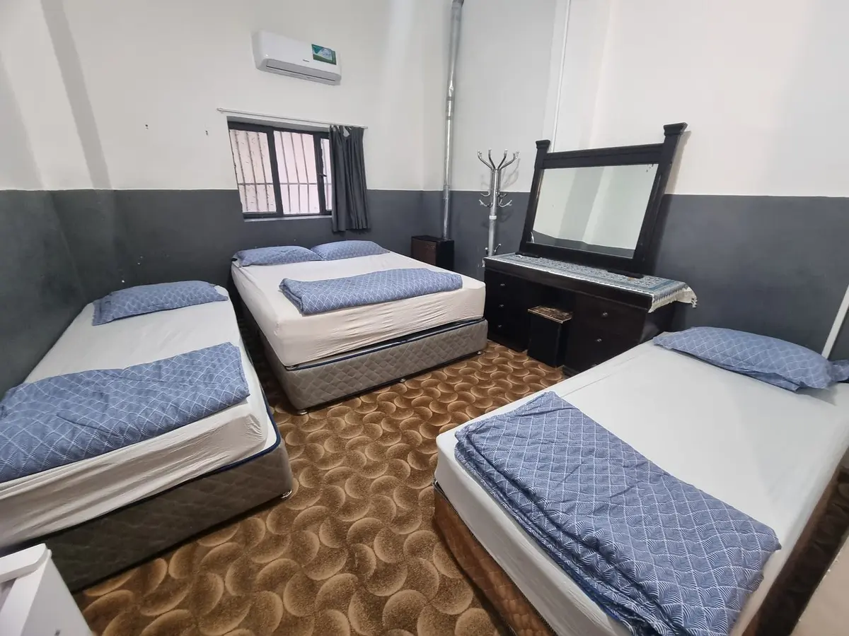 بوم گردی عمارت نخلستان - واحد عهد مانا ۵