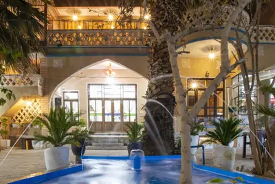 بومگردی عمارت نخلستان - واحد عهد شیرین ۲