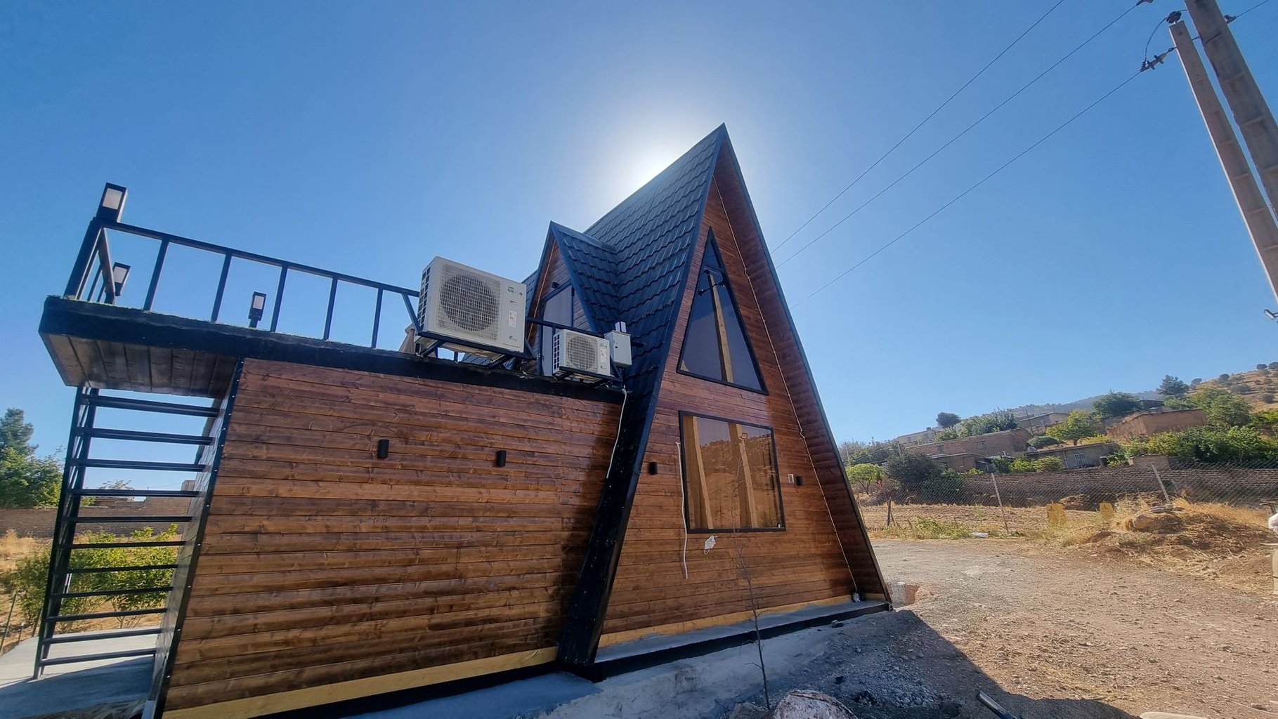 دوخوابه سوئیسی دهکده گوشه