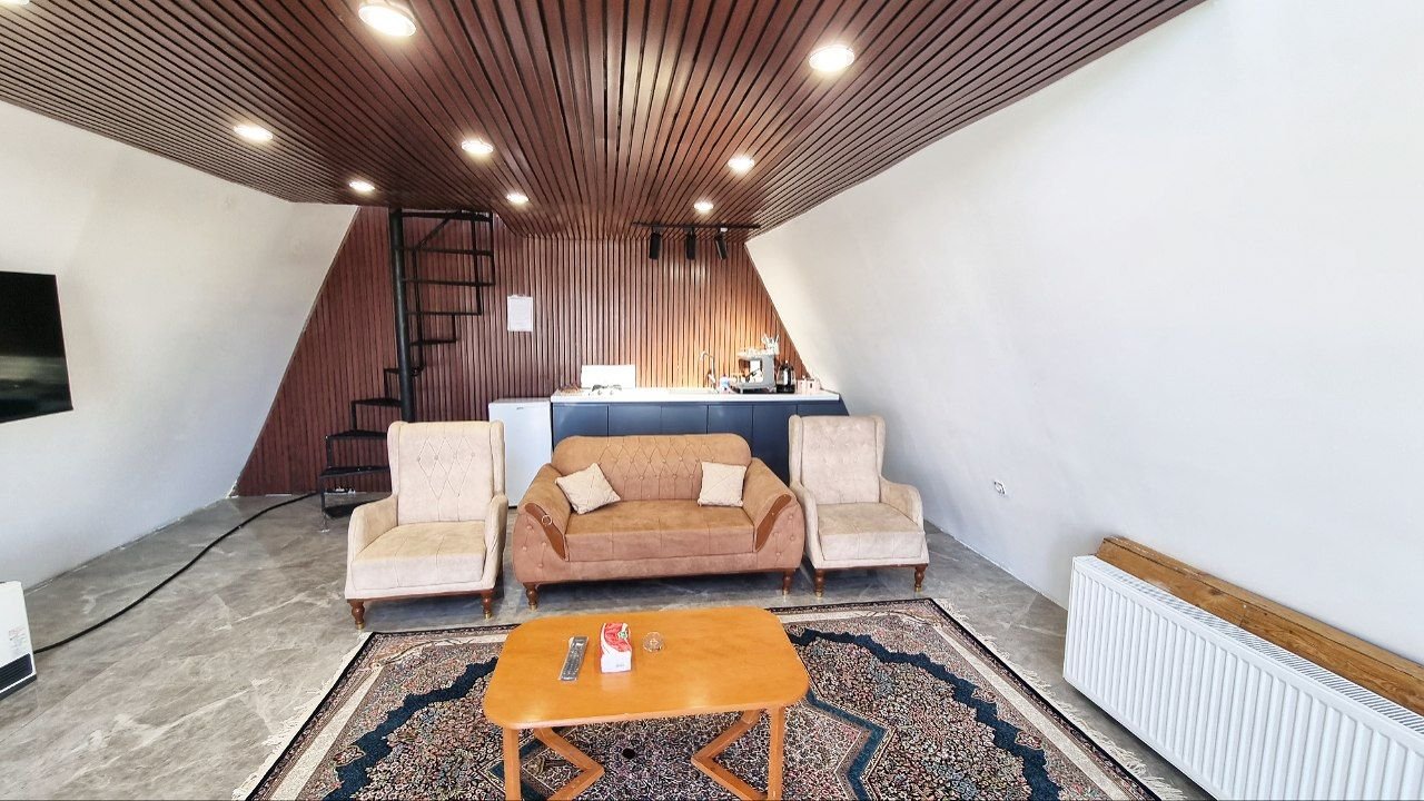 کلبه یک خوابه سوئیسی جنگلی محمدی