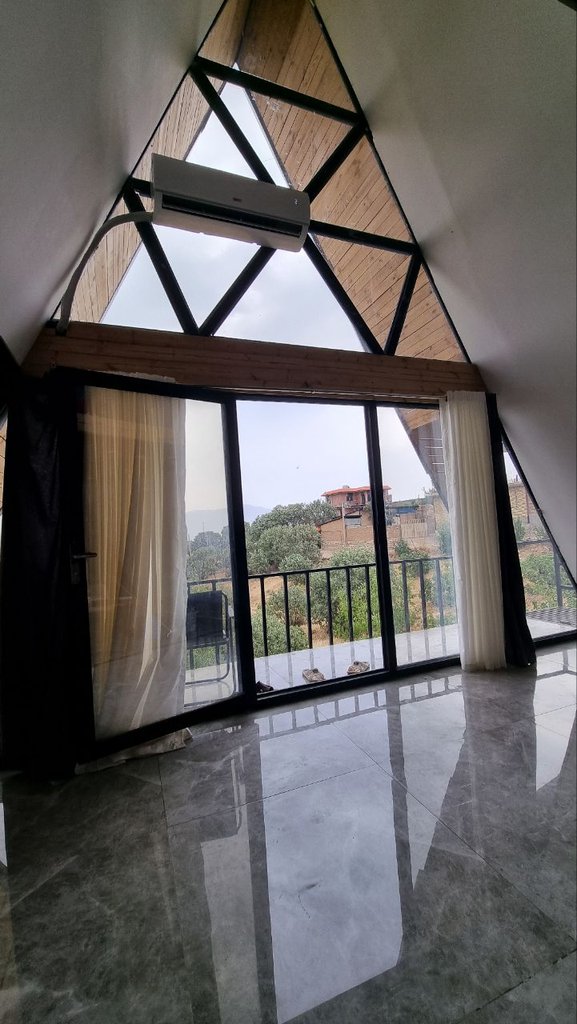 کلبه یک خوابه سوئیسی جنگلی محمدی