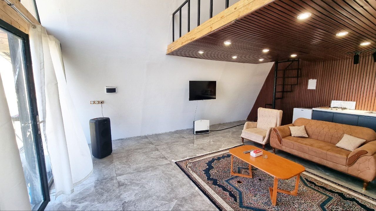 کلبه یک خوابه سوئیسی جنگلی محمدی