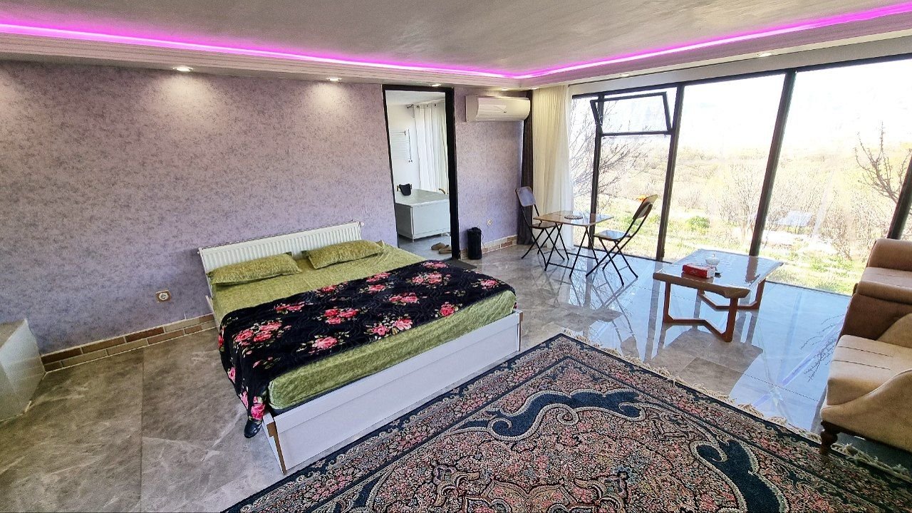 سوئیت فلت جنگلی جکوزی دار محمدی