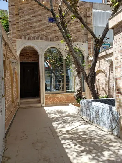 ویلا دوخوابه چهارباغ 2